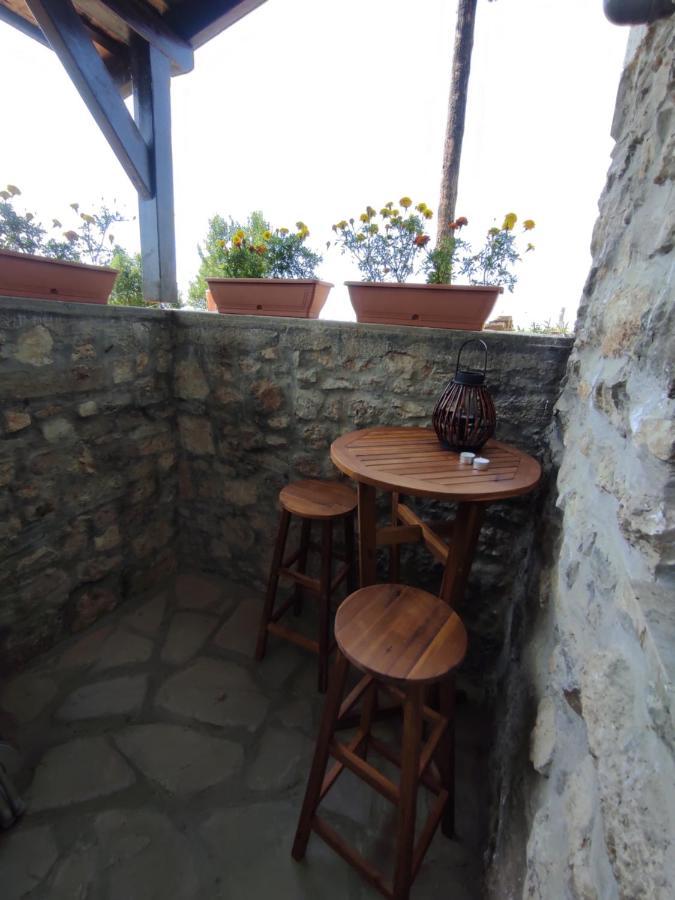Kishaz A Szolohegyen Apartment Balatonakali Bagian luar foto